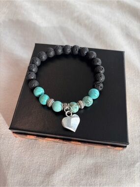 Turquoise Black Lava Bead Stretch Bracelet Silver Heart Charm NEW